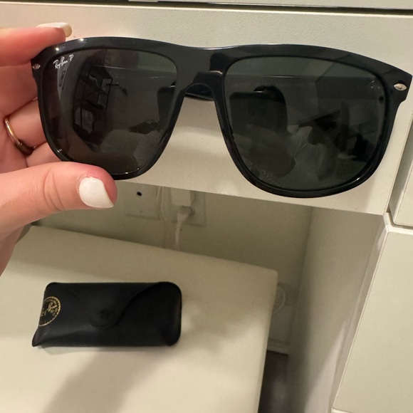 Ray-Ban Classic Black Sunglasses - Picture 3 of 4